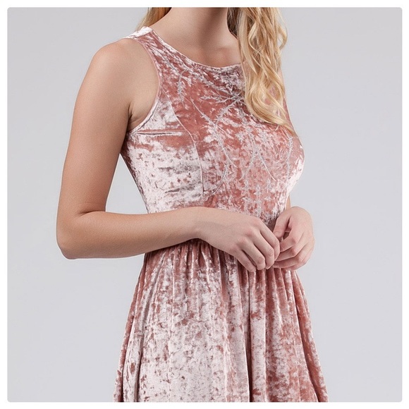 POL Kari Corset Bodice Velvet Dress - Picture 3 of 8